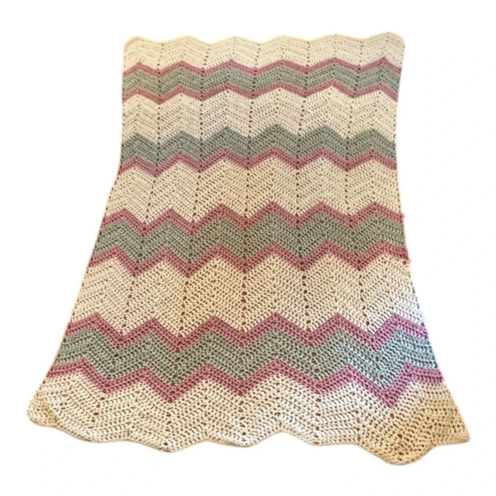Vintage Handmade Crochet Throw 76